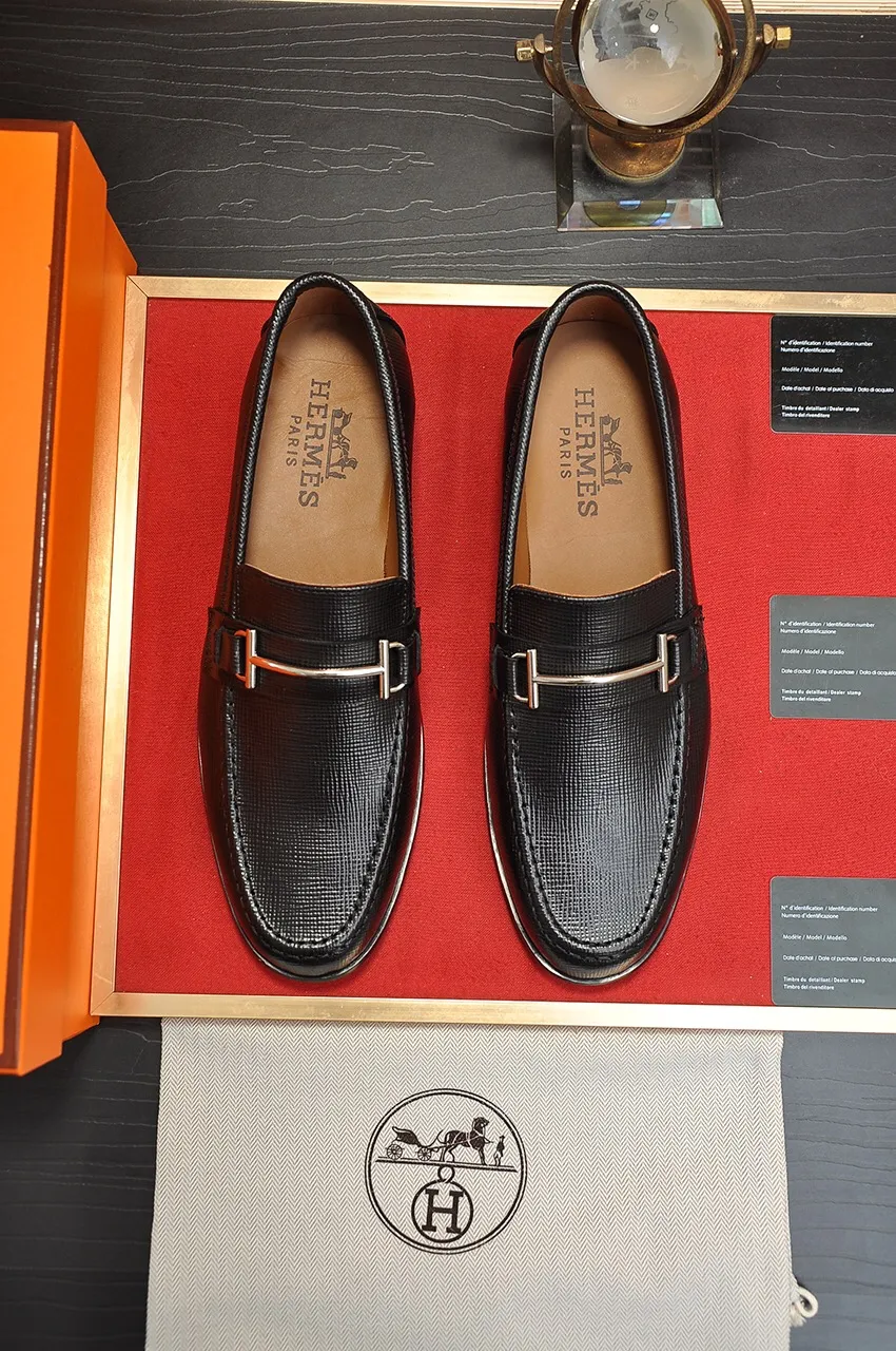 Men's shoes💰460💶[HERMES] (sheepskin lining)🍀Italian top luxury🍀He does not pursue novel styles and gorgeous colors, but attracts the favor of successful men with his flawless, elegant and classic style. Formal leather shoes This very comfortable, simple and stable style allows you to easily match any style! The pattern is absolutely 1:1 refined from the original case, and we strive for excellence in materials, imported cowhide + sheepskin lining💪💪💪extraordinary texture👍! .Black Brown Size: 38-45 (45 customized)